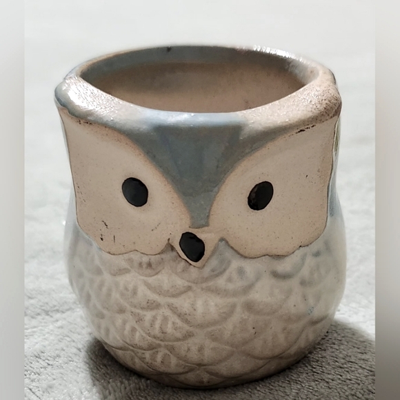 Charming Ceramic Small 2.5" Owl Planter Blue and Cream - Picture 1 of 7